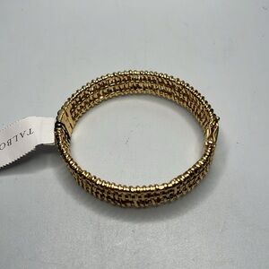 🎁 NWT Talbots gold tone Reed texture bangle!